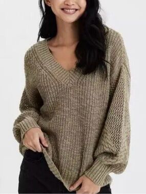 American Eagle Sweater